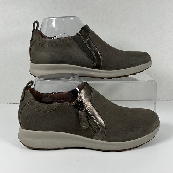 Size7 Clarks Unstructured Side-Zip Slip-On Shoes - Un.Adorn Zip - Picture 2 of 10